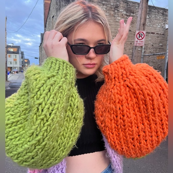 The Jessica Cat-Eye Sunglasses - Picture 10 of 10